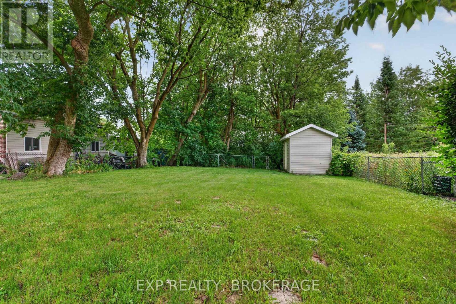 17 SHAW STREET - Image 33