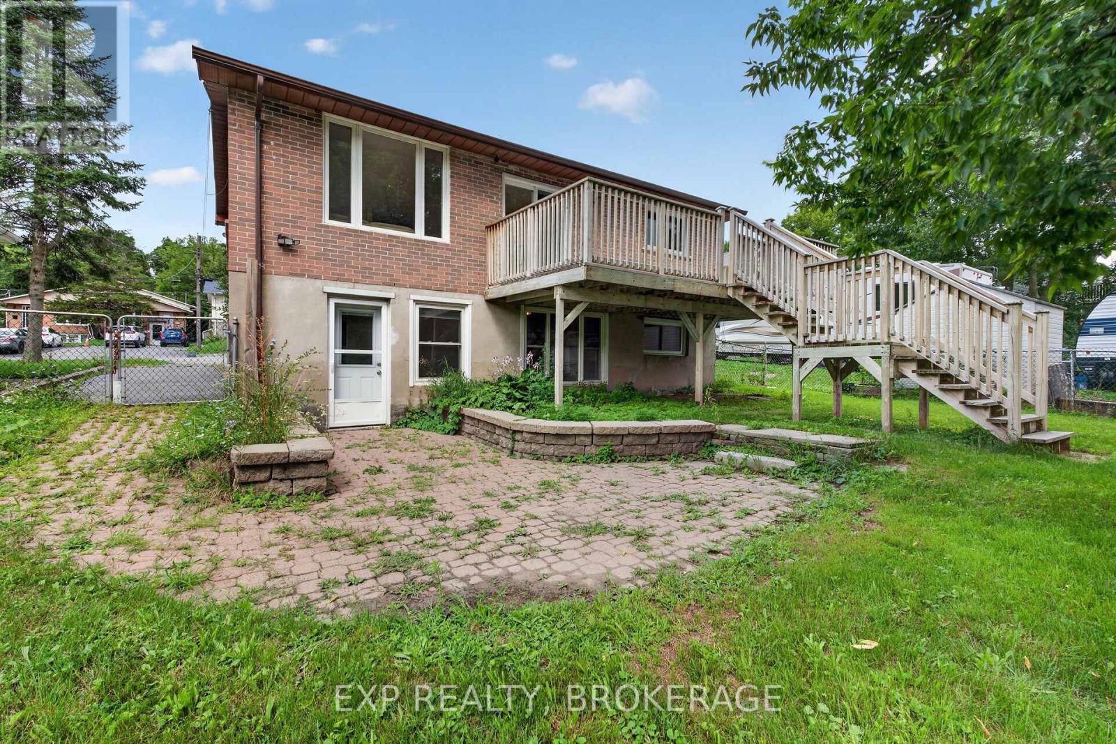 17 SHAW STREET - 37