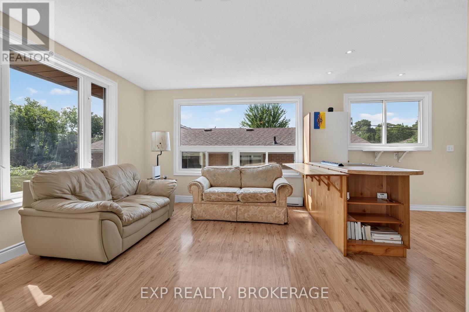 17 SHAW STREET - Image 8