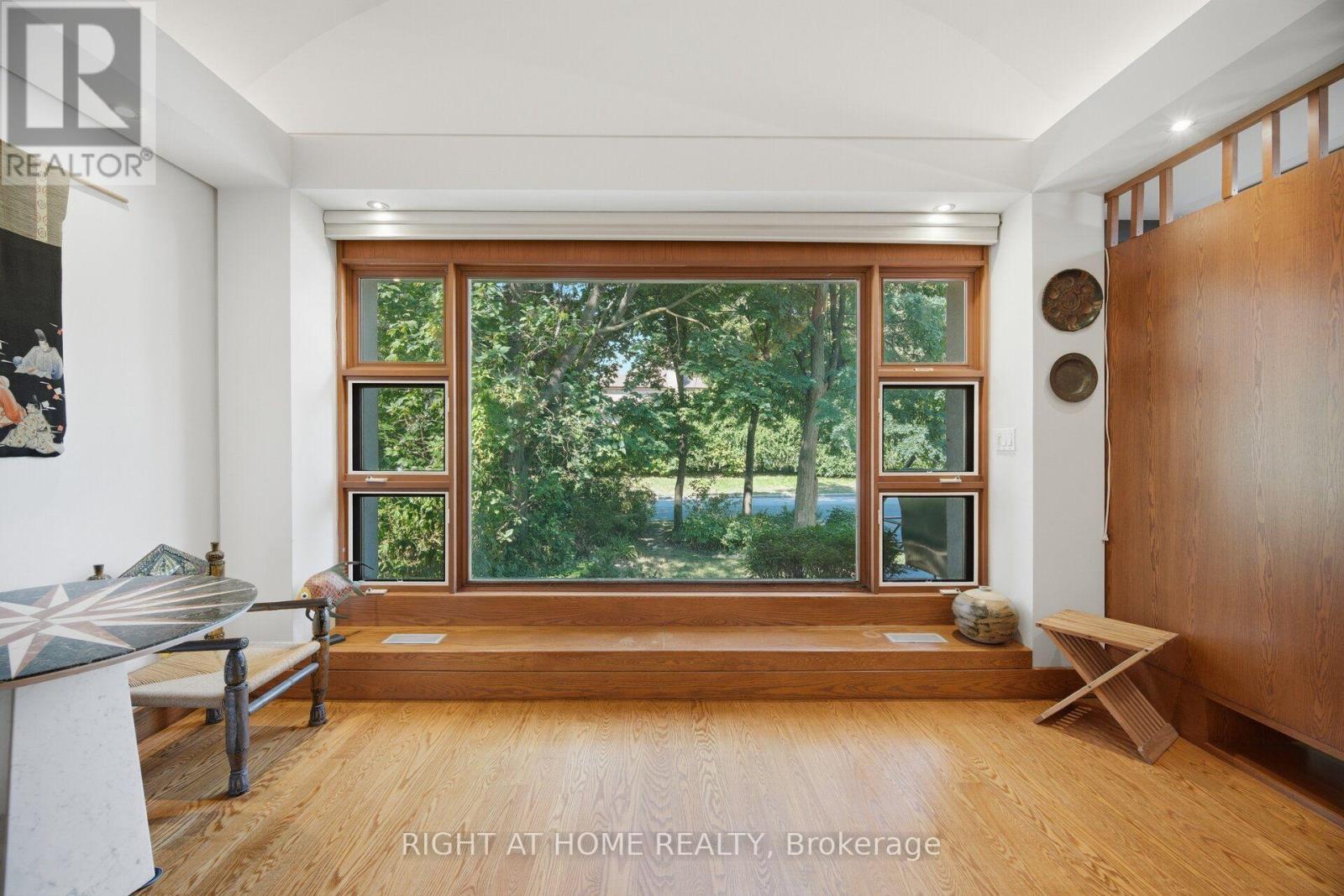 9 SAGUENAY AVENUE - 10