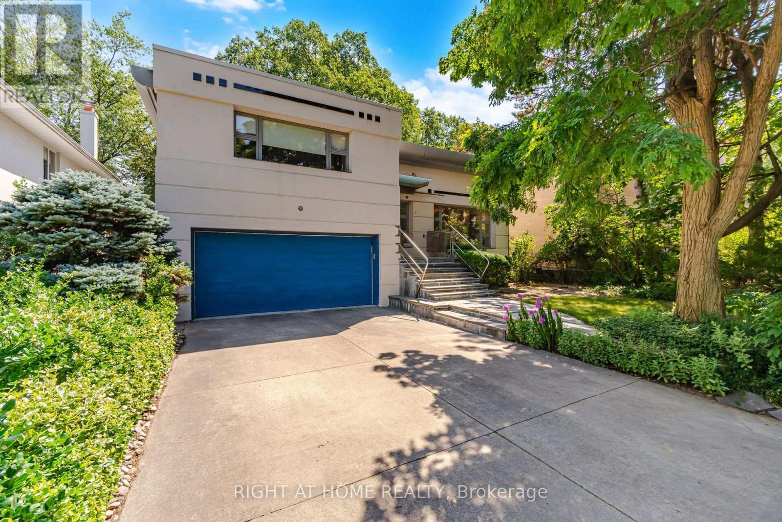 9 SAGUENAY AVENUE - 2