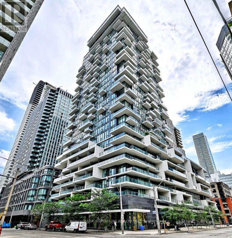 610 - 77 SHUTER STREET