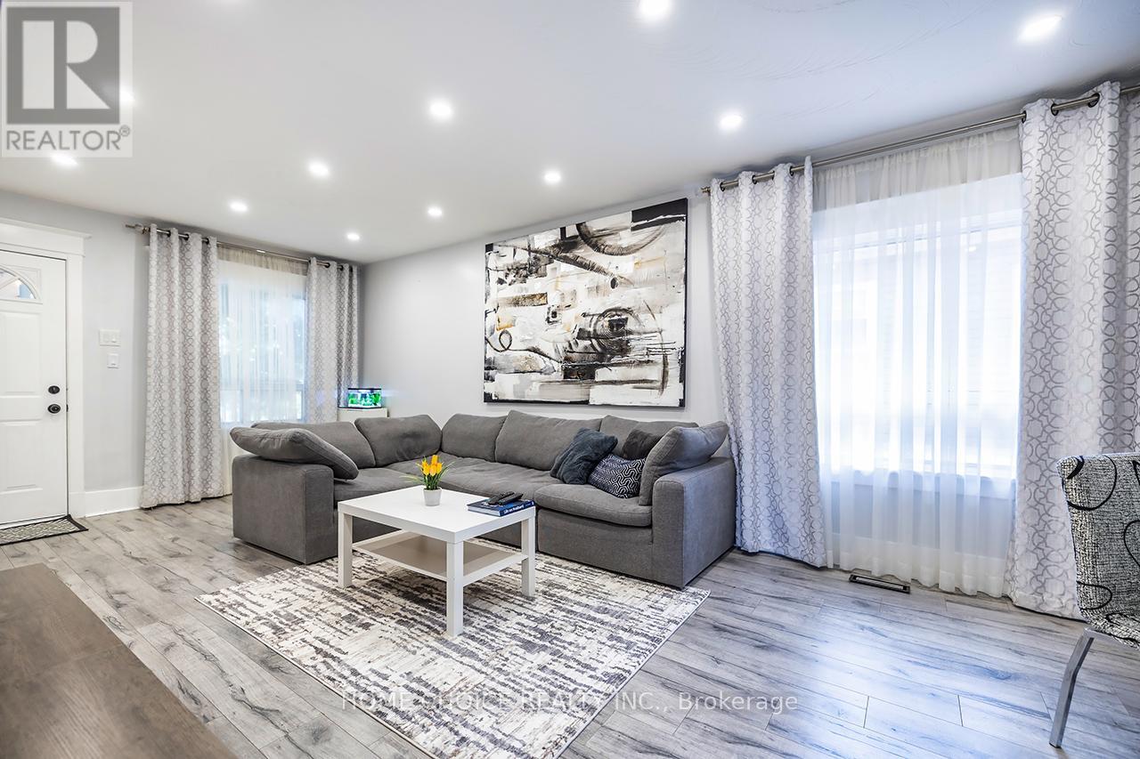 140 GLADSTONE AVENUE - 12