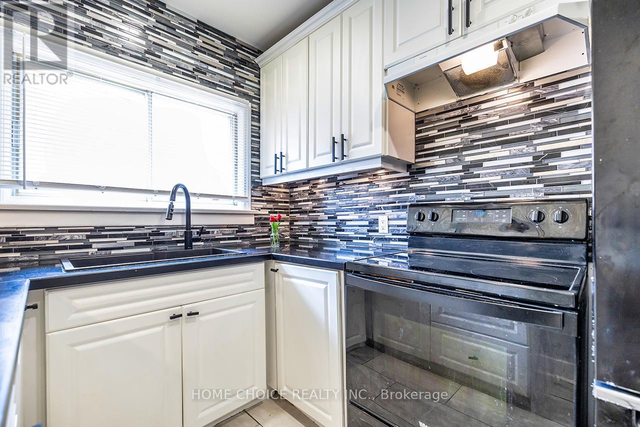 140 GLADSTONE AVENUE - 17