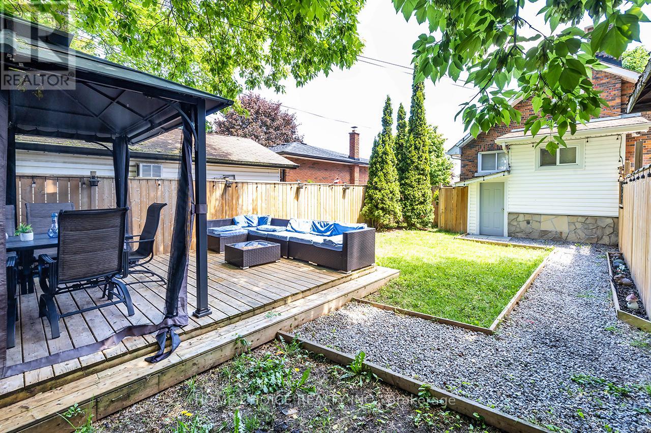140 GLADSTONE AVENUE - 37