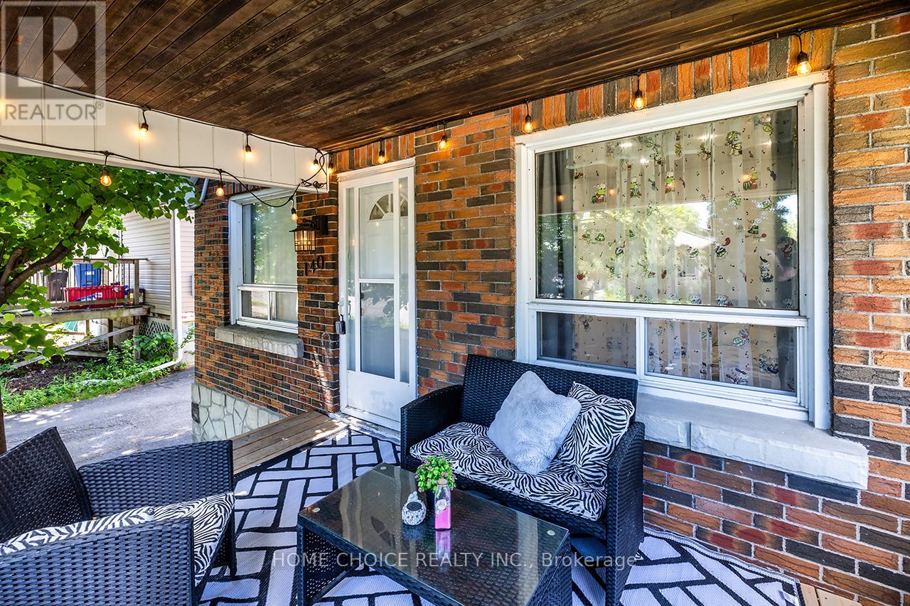 140 GLADSTONE AVENUE - 5