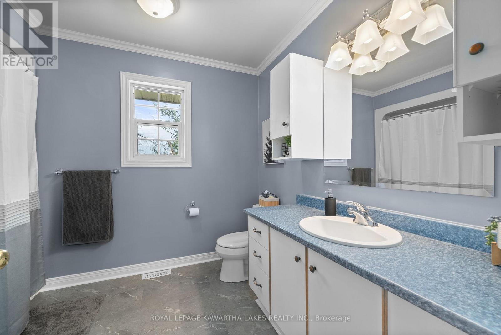 890 Woodville Road — photo 33