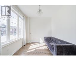 Eating area - 152 Ben Sinclair Avenue, East Gwillimbury, ON L9N0Z2 Photo 8