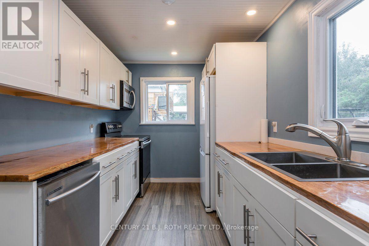 922 ELIZABETH AVENUE - 14
