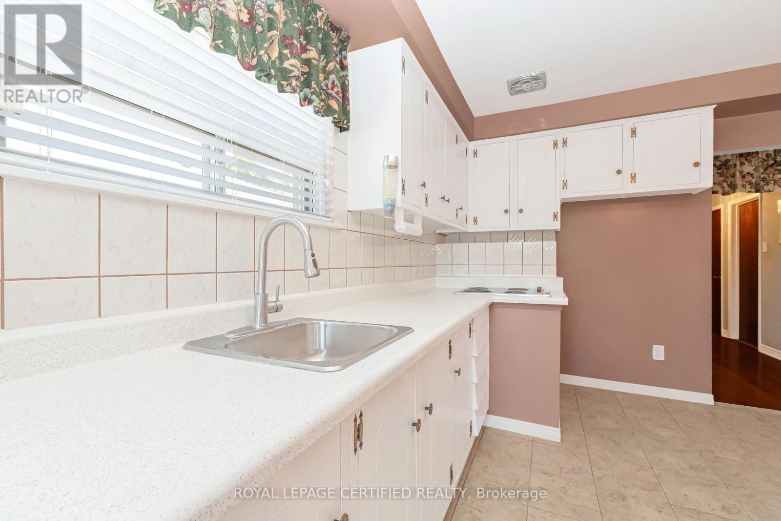 27 MILNER ROAD - 14