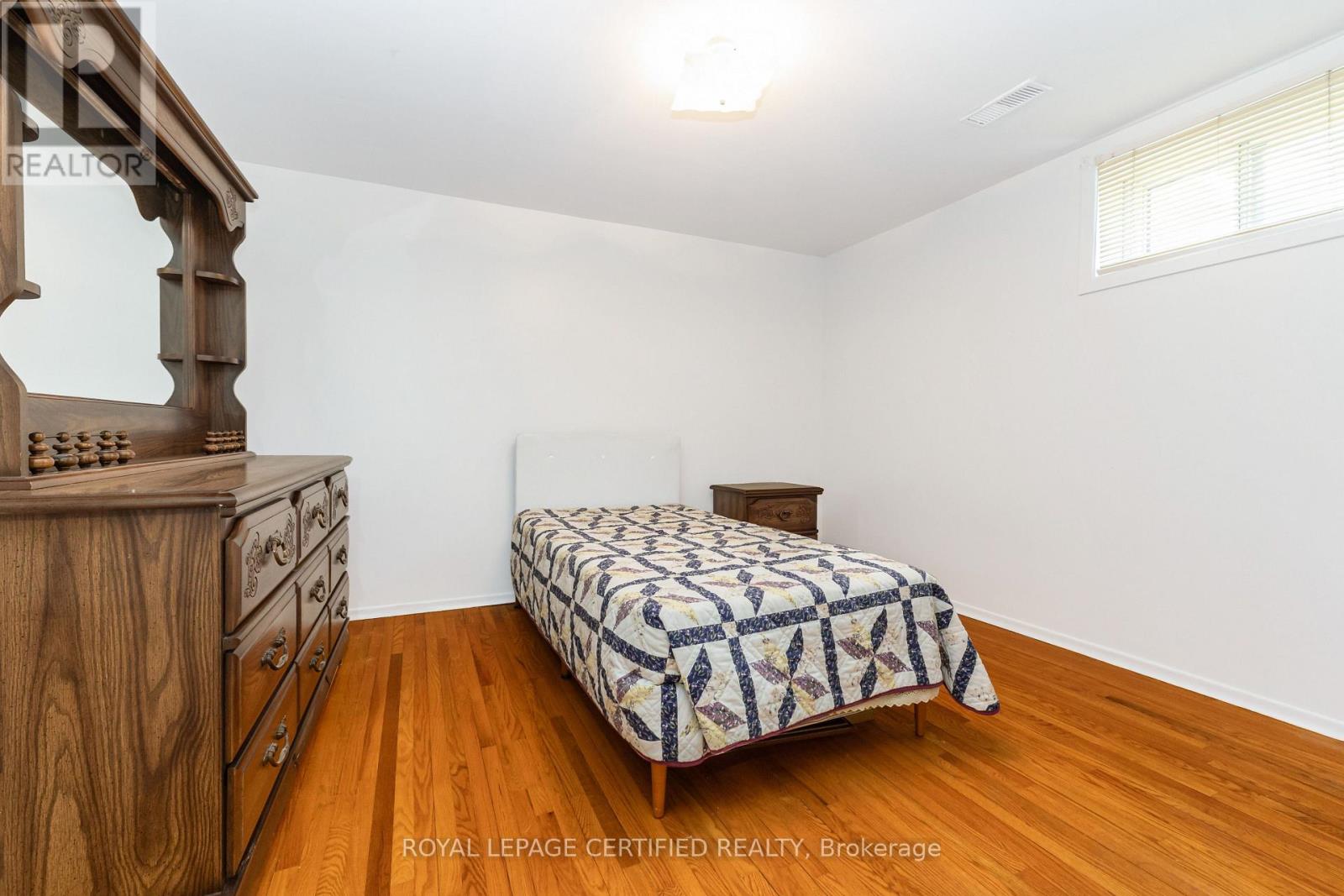 27 MILNER ROAD - 18