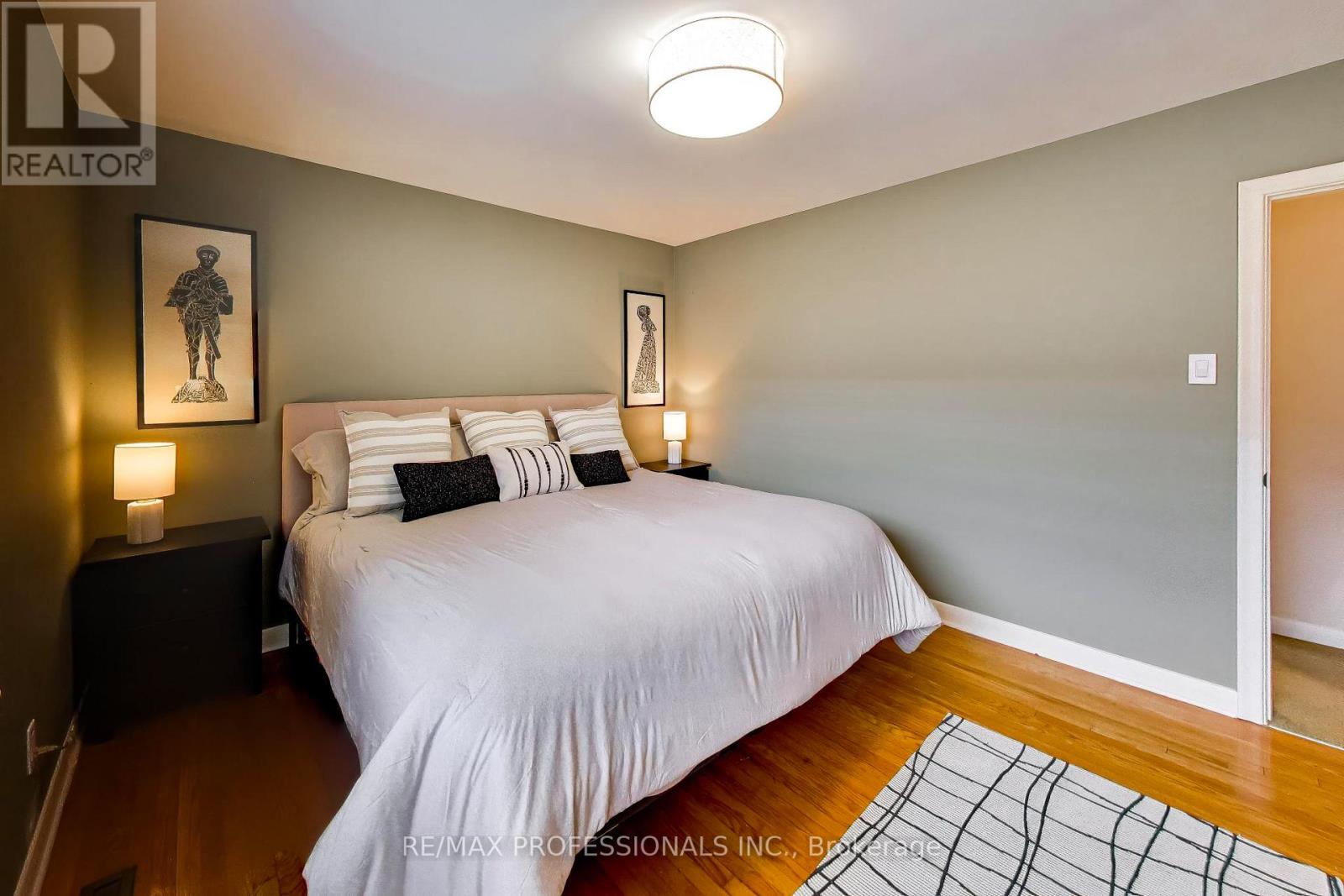 24 BEAVERBROOK AVENUE - 15