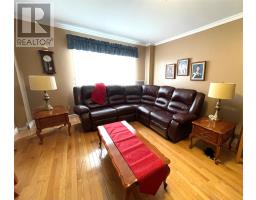 15 Adams Avenue thumbnail 14