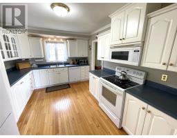15 Adams Avenue thumbnail 8