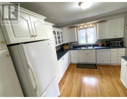 15 Adams Avenue thumbnail 6