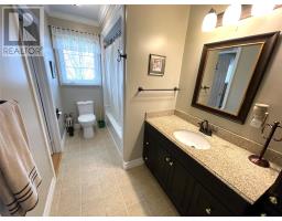 15 Adams Avenue thumbnail 13