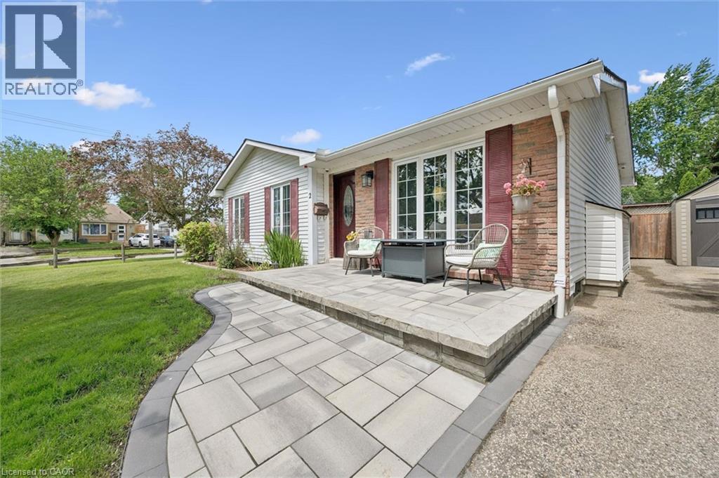 2 KEEWATIN Avenue — photo 3