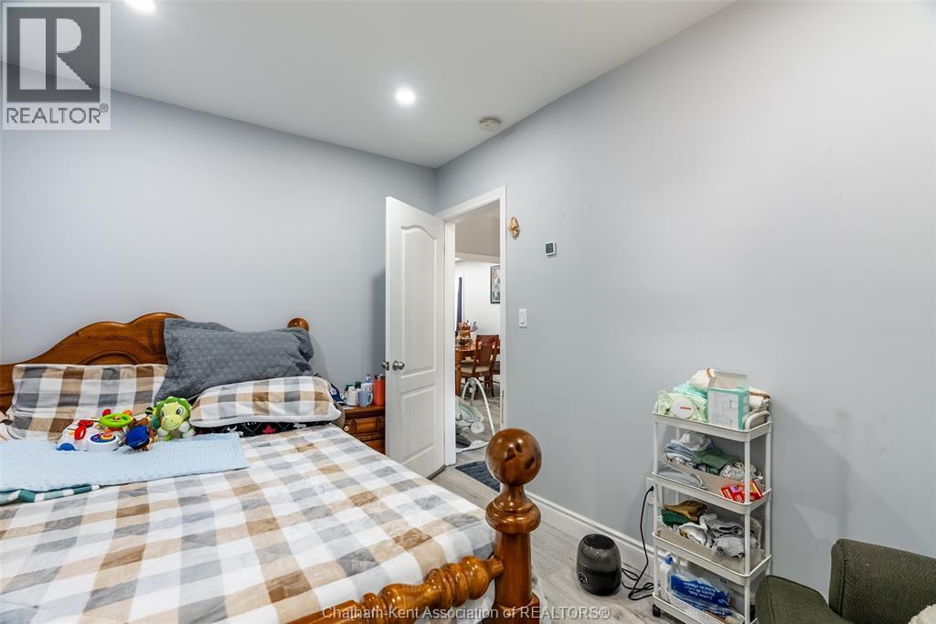 252 Wellington STREET East - Image 15