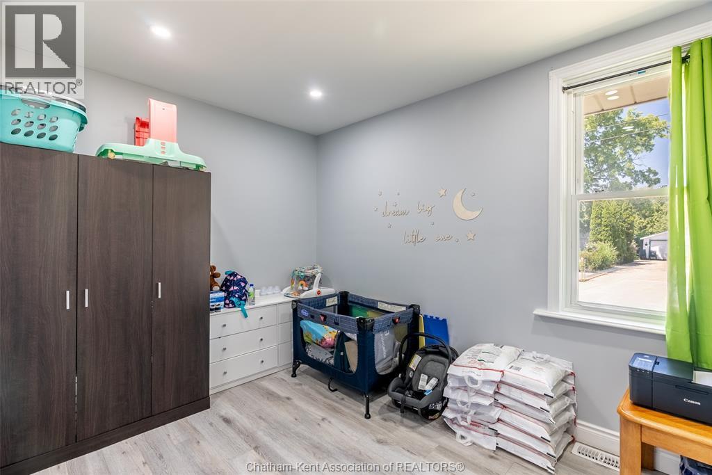 252 Wellington STREET East - 16