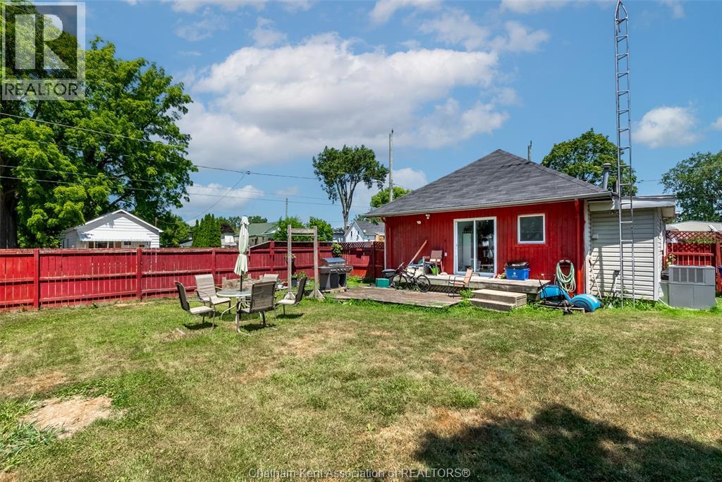 252 Wellington STREET East - Image 21