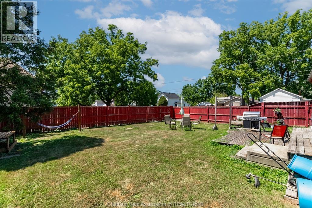 252 Wellington STREET East - Image 24