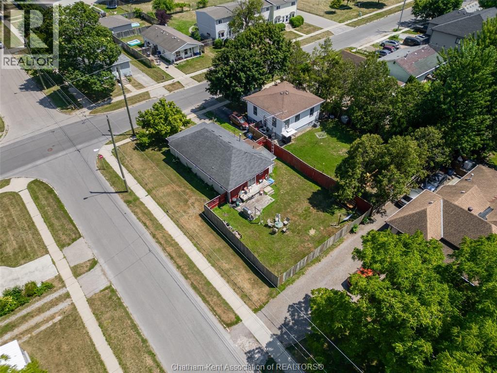 252 Wellington STREET East - 26