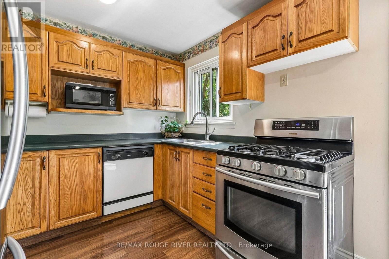19 TINBURY PLACE - 10
