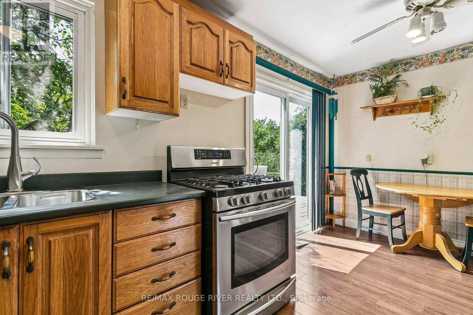 19 TINBURY PLACE - 12