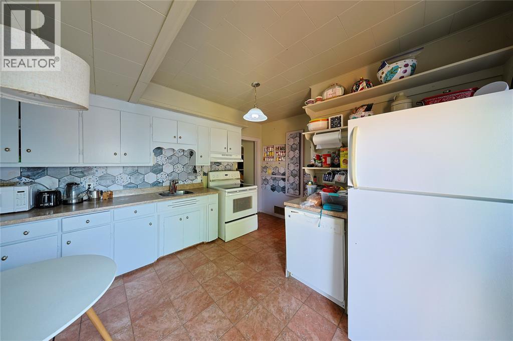 304 LORNE AVENUE - 10