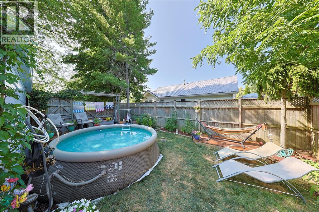 304 LORNE AVENUE - 16