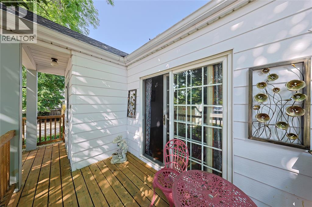 304 LORNE AVENUE - 22