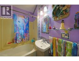 304 Lorne Avenue, Wallaceburg, ON N8A3Z3 Photo 13