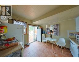 304 Lorne Avenue, Wallaceburg, ON N8A3Z3 Photo 9