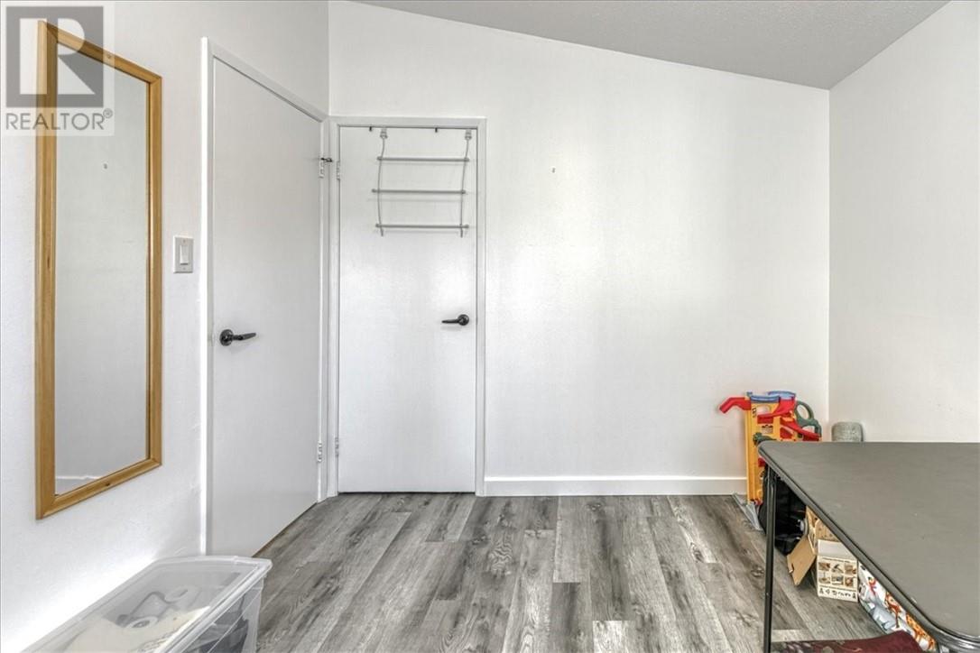 17 Elmhurst Court - Image 19