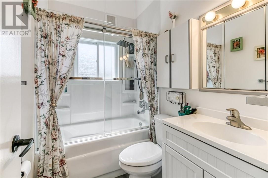 17 Elmhurst Court - 20