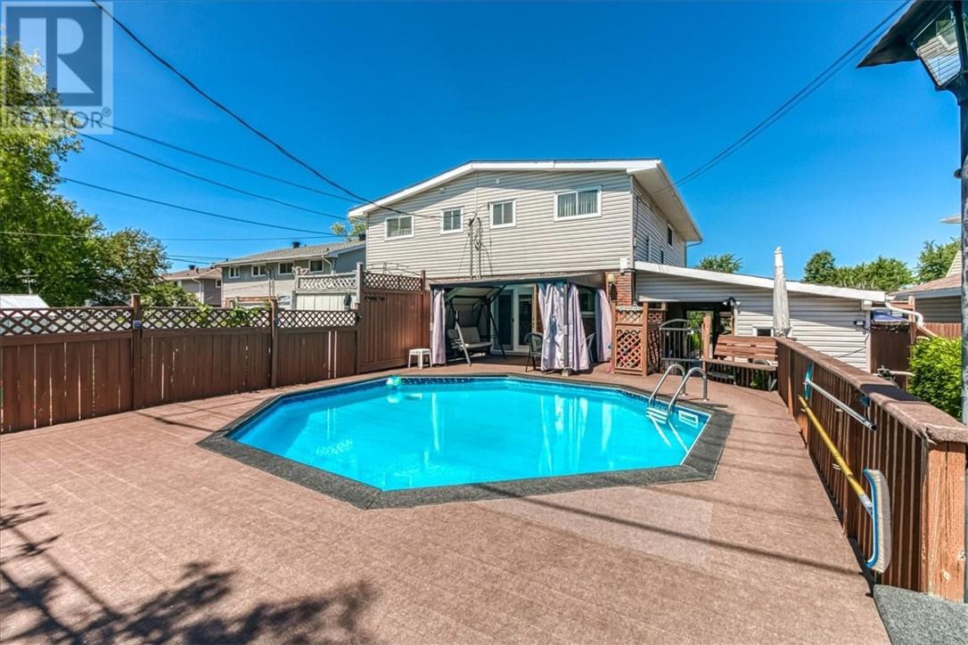 17 Elmhurst Court - 3