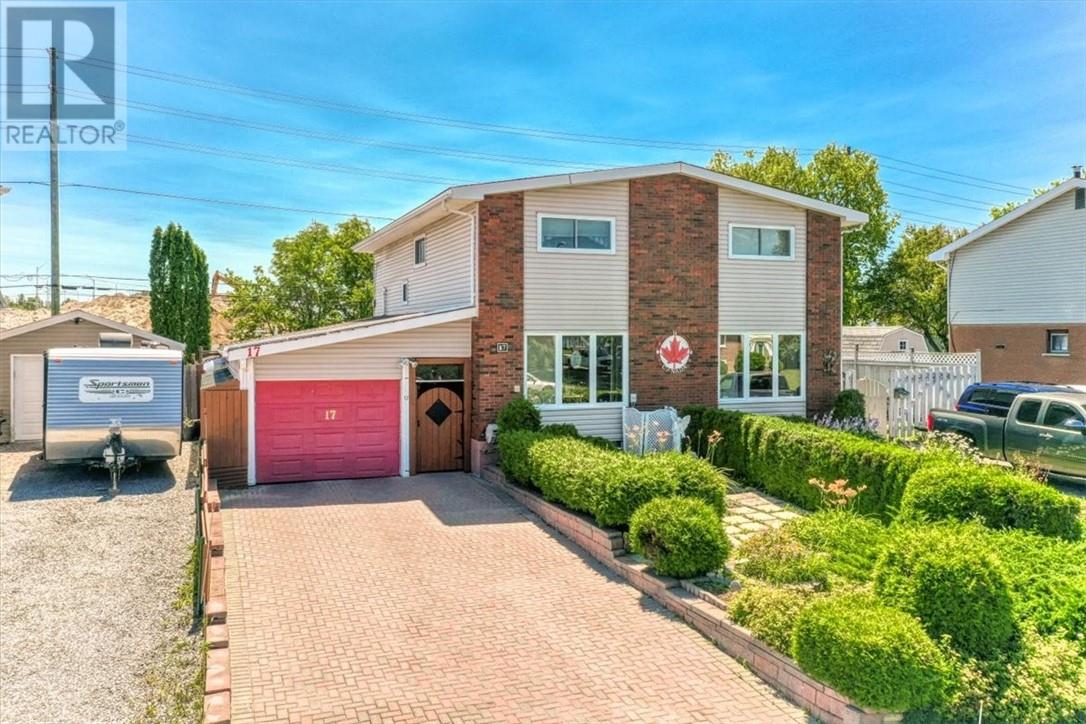 17 Elmhurst Court - Image 32