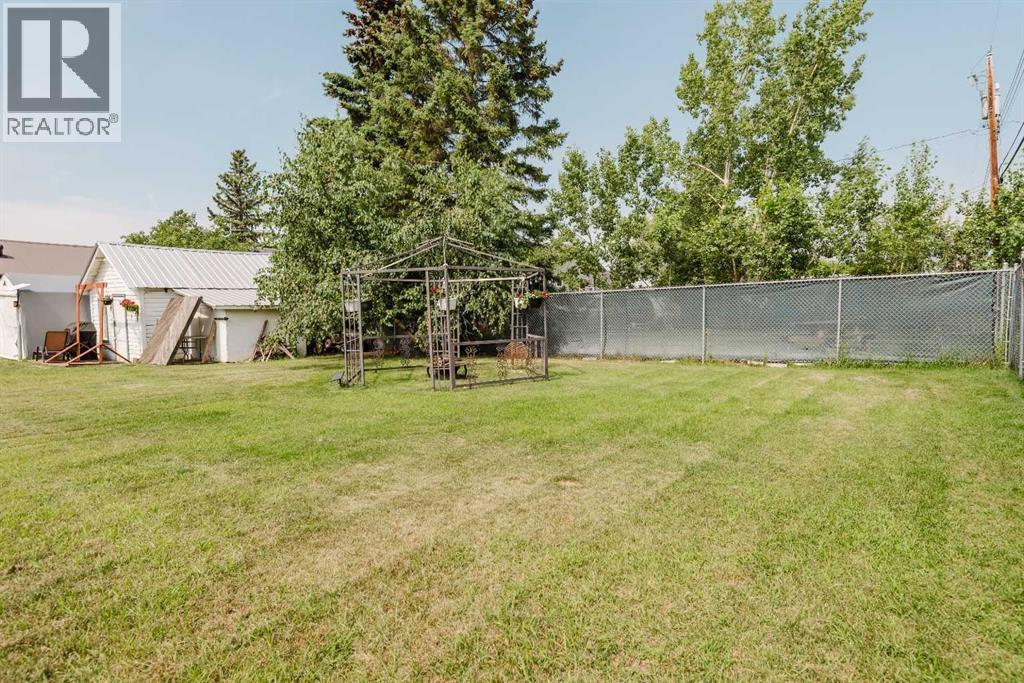 908 6 Avenue - Image 20