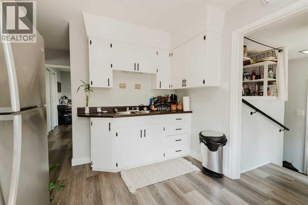 908 6 Avenue - Image 3