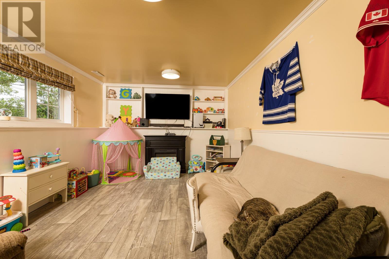 Property 23 of 30 of 81 Bonavista Avenue