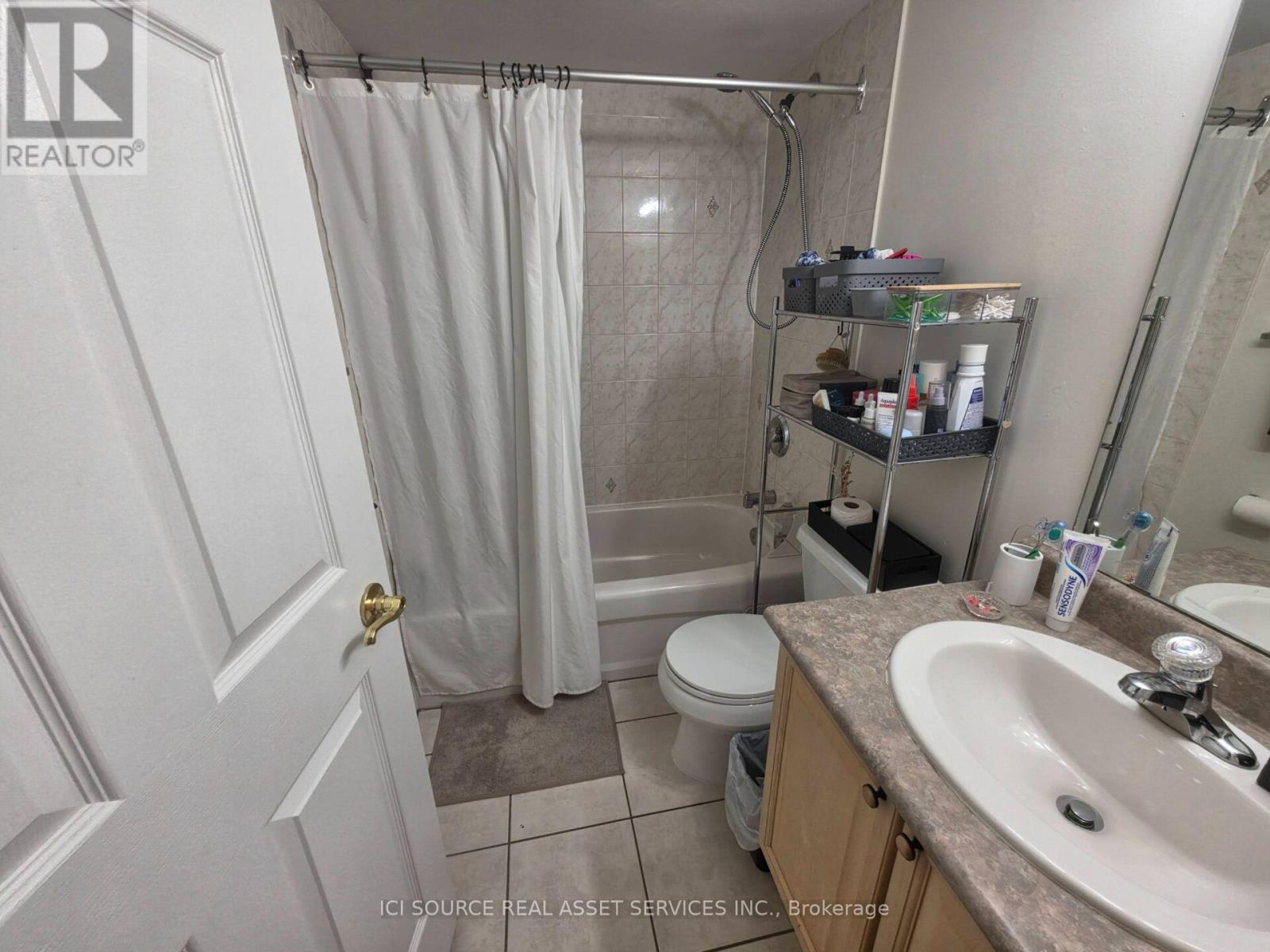 1 Bath Apartment for Rent in Ottawa – 204 – 429 SOMERSET STREET W, Ottawa – MLS# X13632544 - Image 19