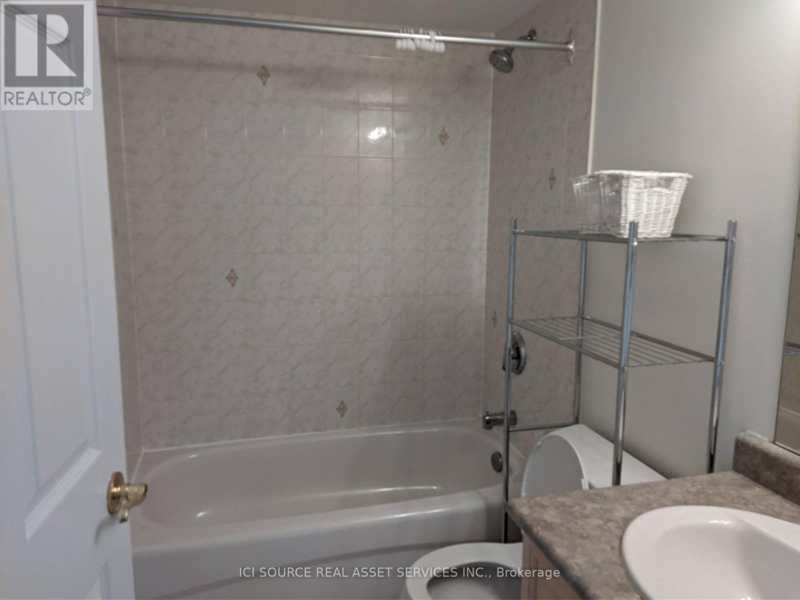 1 Bath Apartment for Rent in Ottawa – 204 – 429 SOMERSET STREET W, Ottawa – MLS# X13632544 - Image 20