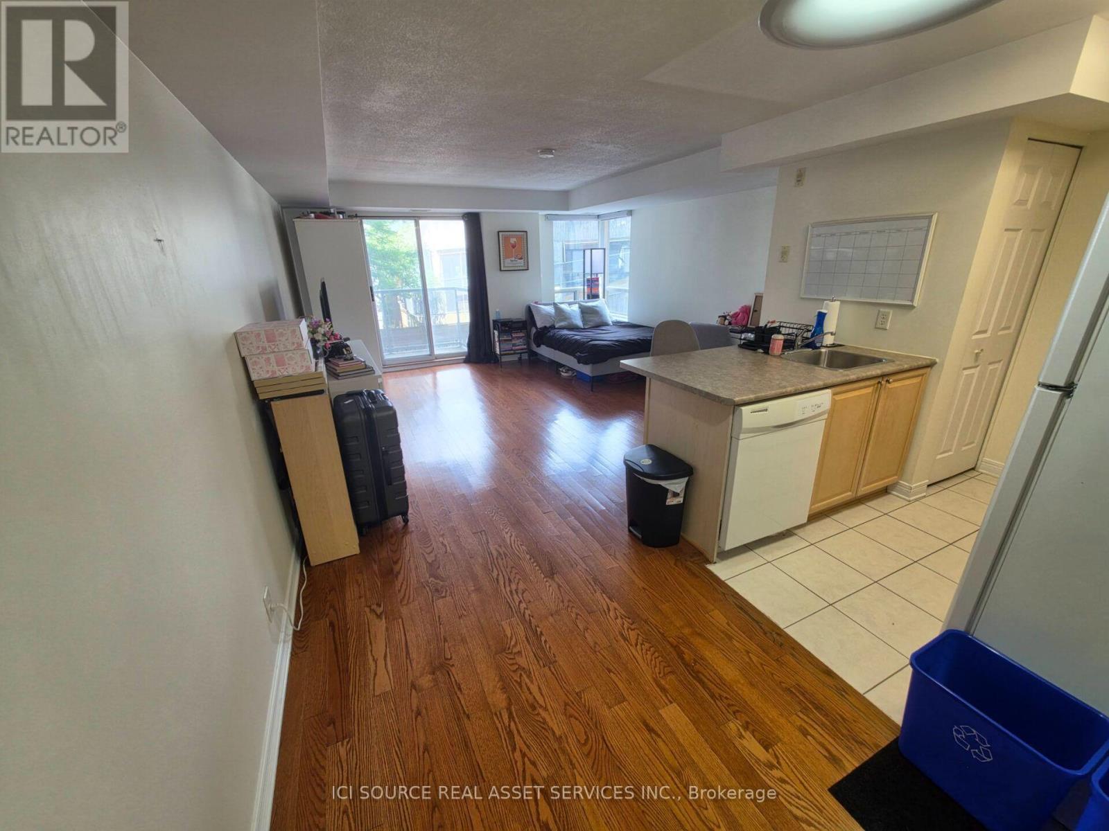 1 Bath Apartment for Rent in Ottawa – 204 – 429 SOMERSET STREET W, Ottawa – MLS# X13632544 - Image 8