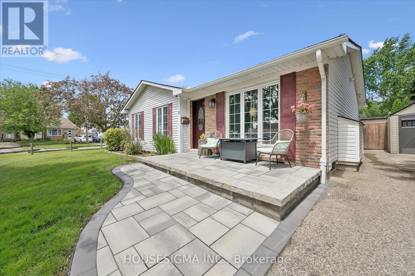 2 KEEWATIN AVENUE — photo 3