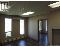 216 Ashburn Lake Road, photo 3