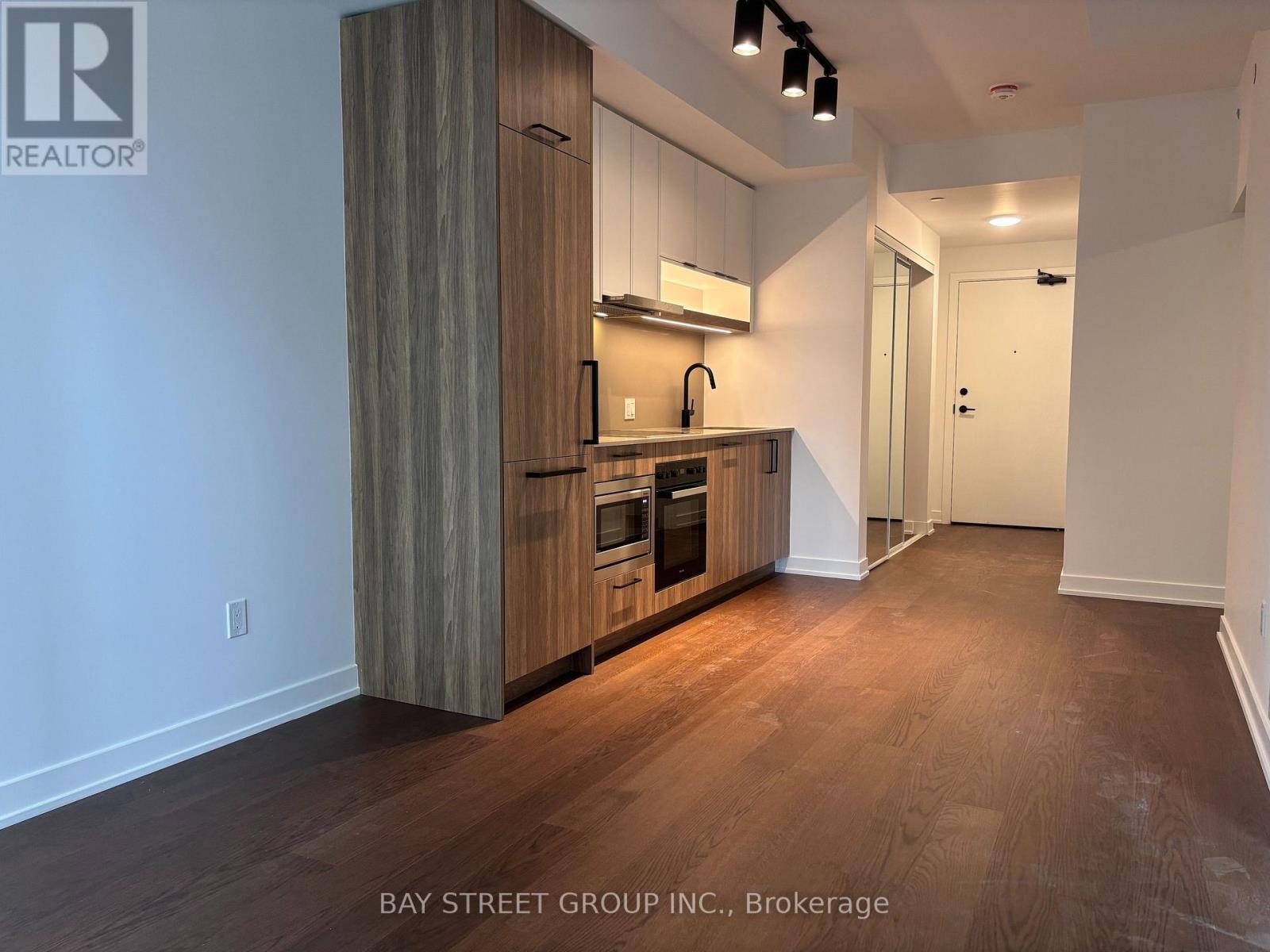 1503 - 91 MONTCLAIR AVENUE