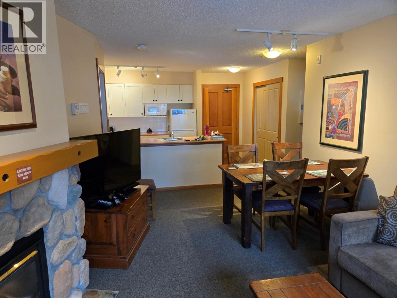 #114 2060 Summit Drive - 14