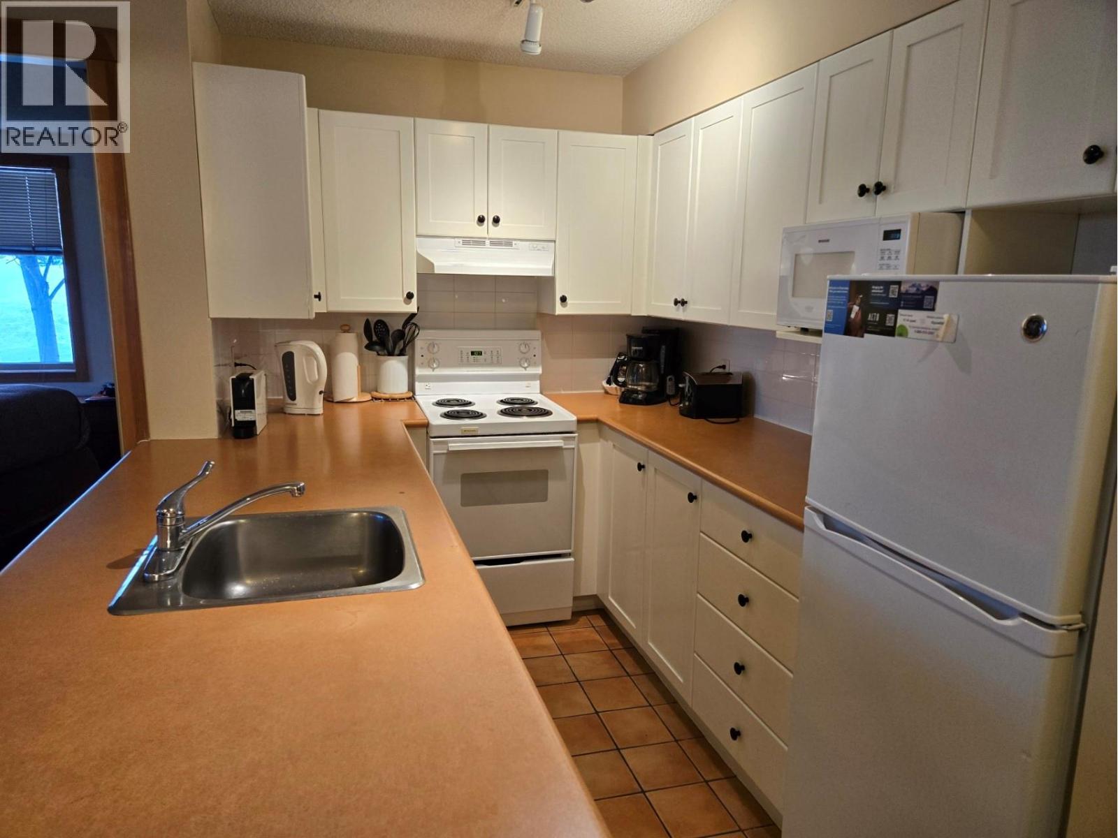 #114 2060 Summit Drive - 2