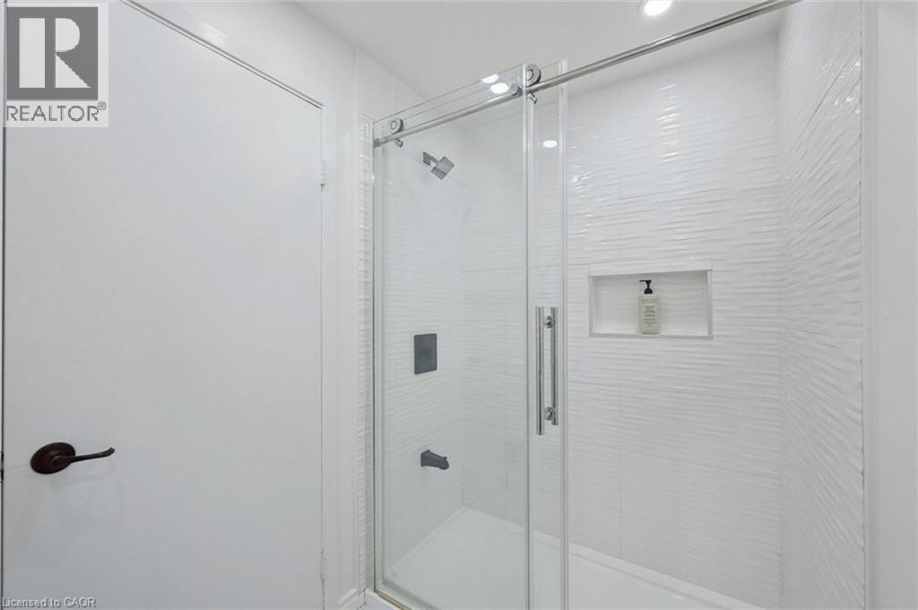 80 WEICHEL Street - 27