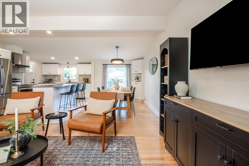 381 Watson - 8